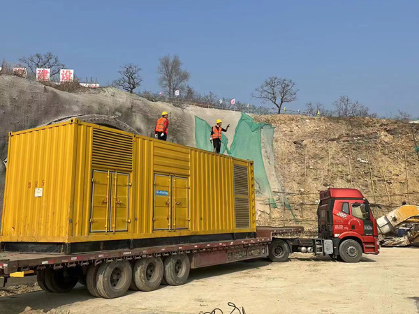 孟津发电机租赁如何根据测试结果判断机油泵的工作状态是否正常？